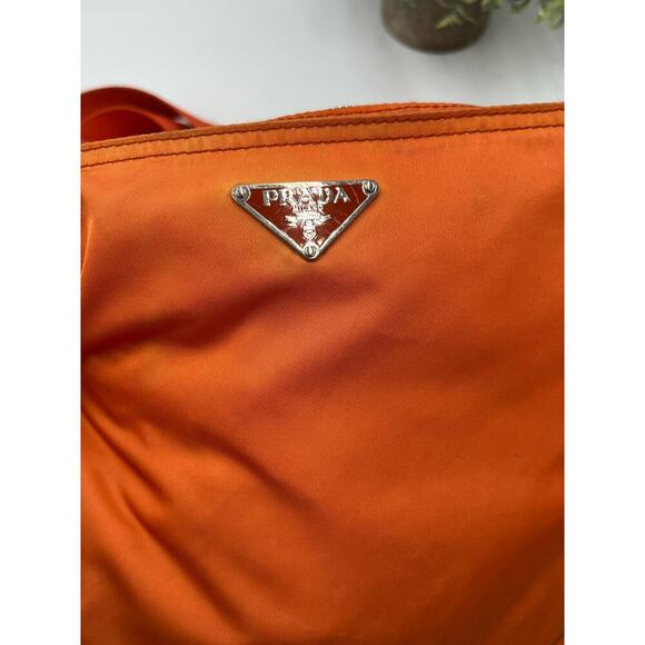 PRADA BT7372 Tessuto Shoulder
Bag Cross Body Messenger Bag Nylon
Orange Unisex - Picture 3 of 15